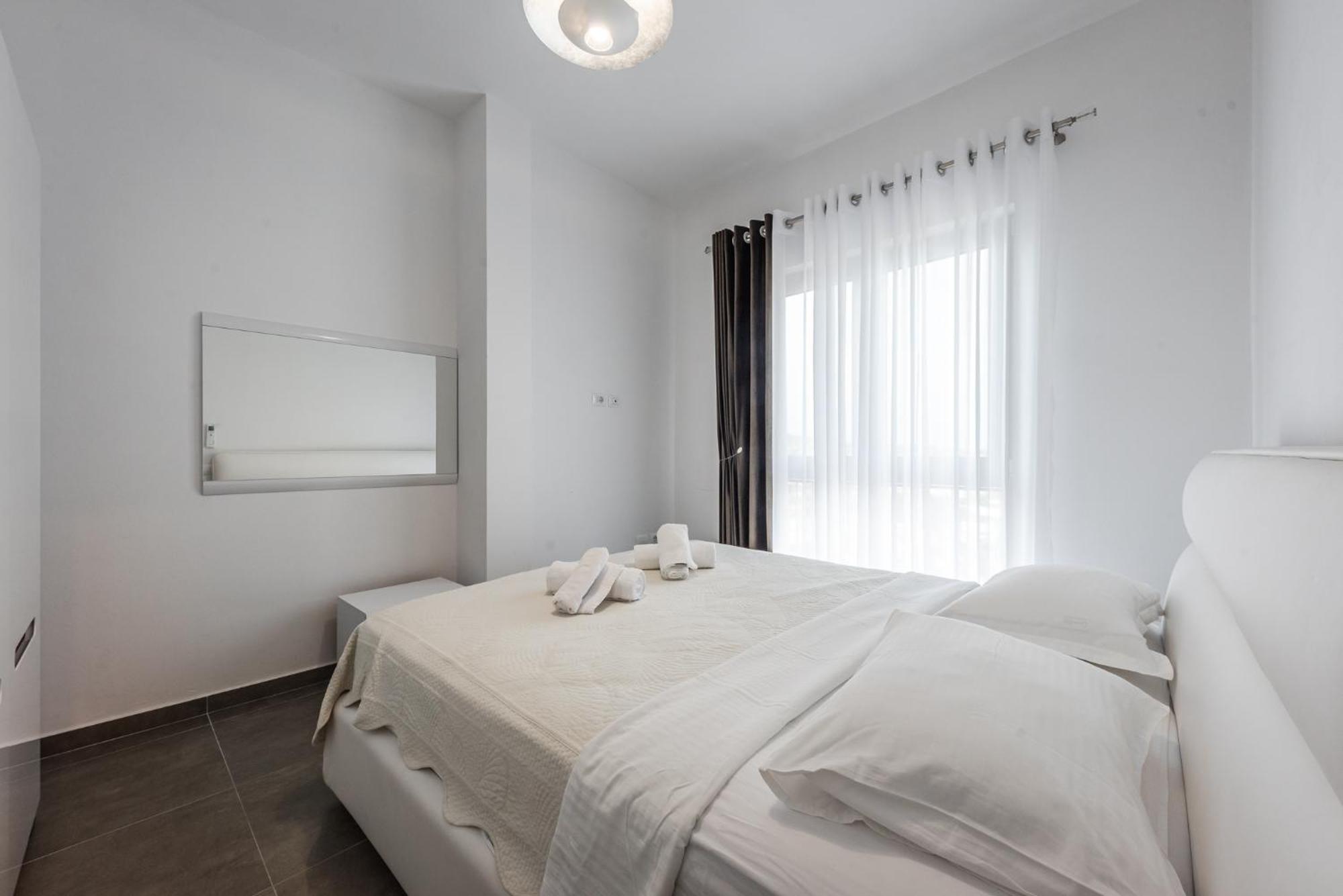 Royal Hill Apartments By Ps Durres Ngoại thất bức ảnh