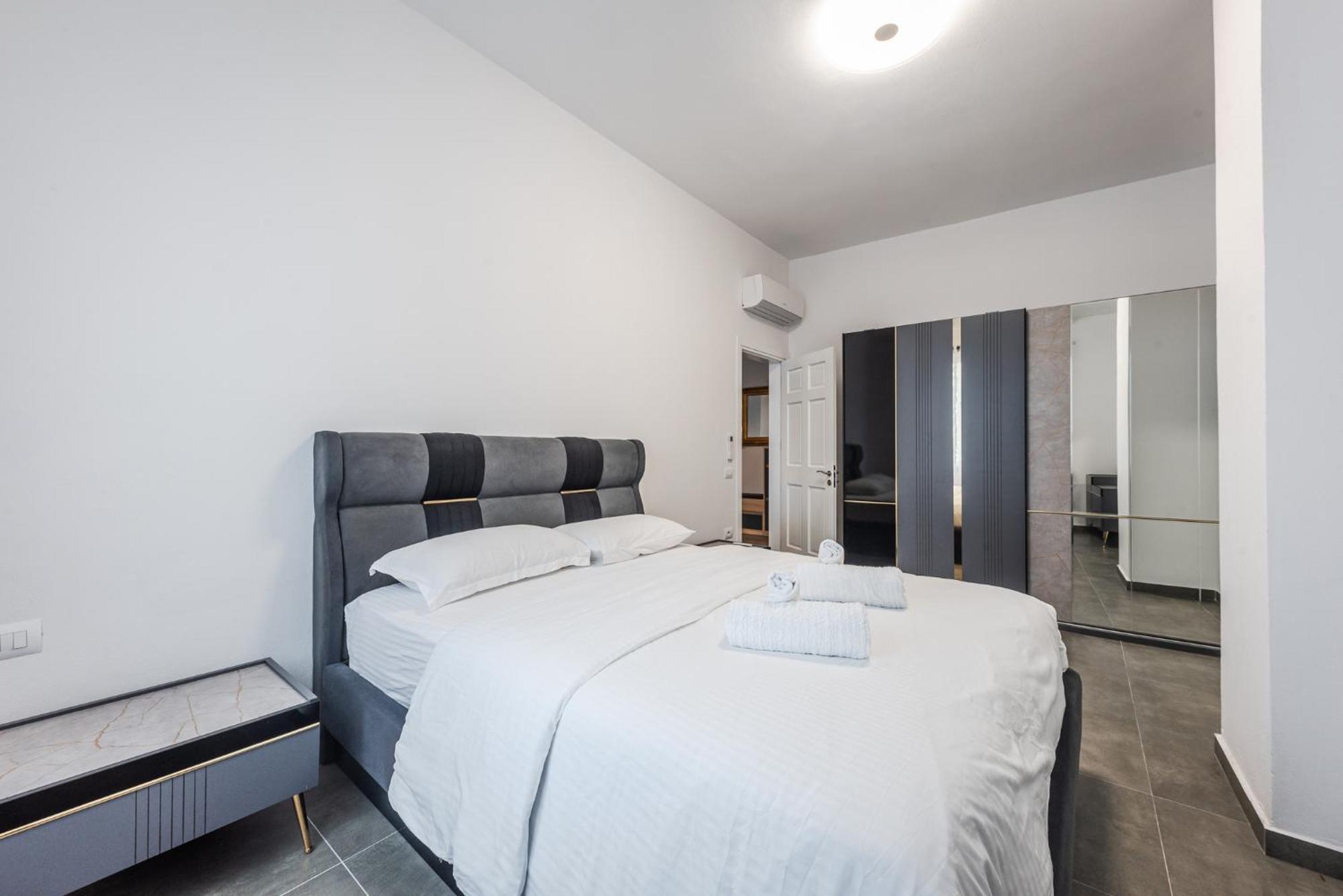 Royal Hill Apartments By Ps Durres Ngoại thất bức ảnh